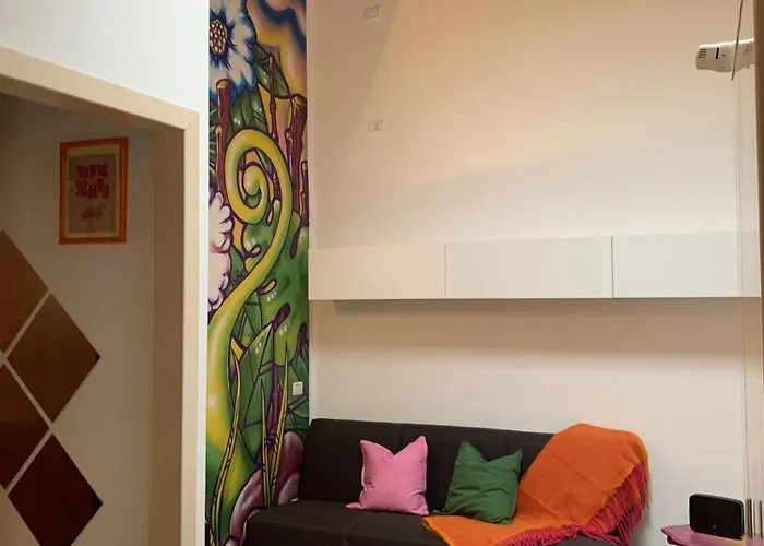 Pati Bilocale - Graffiti's * Μπέργκαμο